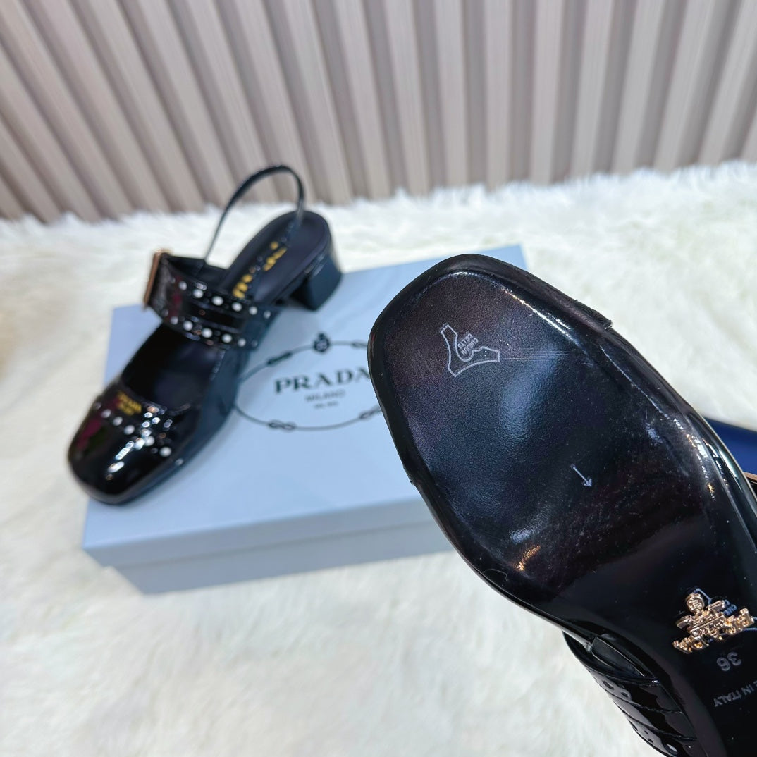 PRADA 26S SQUARE TOE STUDDED SLINGBACK BLOCK HEEL 40MM IN BLACK PATENT CALFSKIN