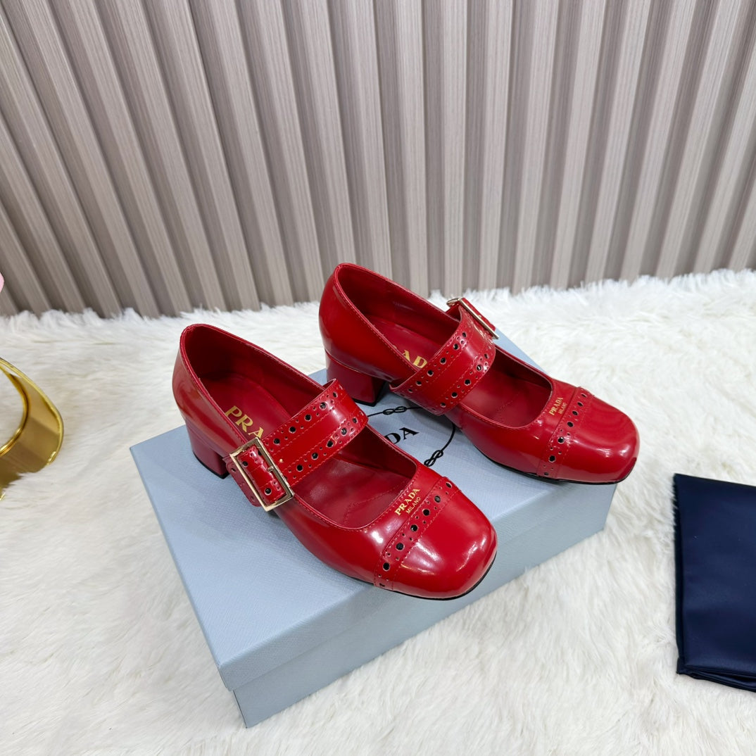 PRADA 26S ROUND TOE MARY JANE 40MM IN RED PATENT CALFSKIN WITH STUD DETAIL
