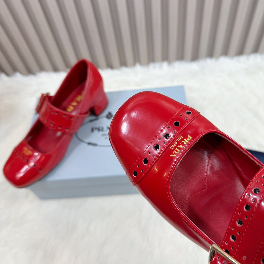 PRADA 26S ROUND TOE MARY JANE 40MM IN RED PATENT CALFSKIN WITH STUD DETAIL
