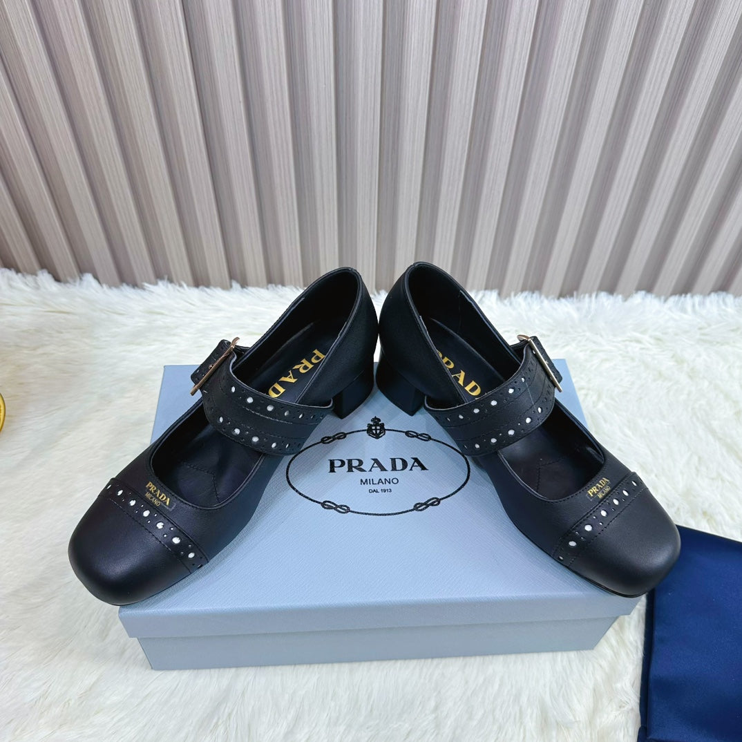 PRADA 26S ROUND TOE MARY JANE 40MM IN BLACK CALFSKIN WITH STUD DETAIL