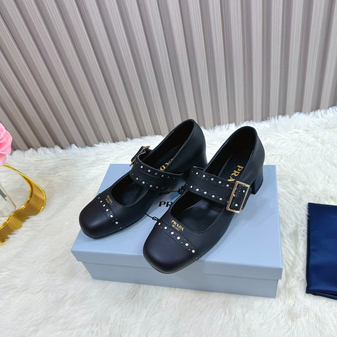 PRADA 26S ROUND TOE MARY JANE 40MM IN BLACK CALFSKIN WITH STUD DETAIL