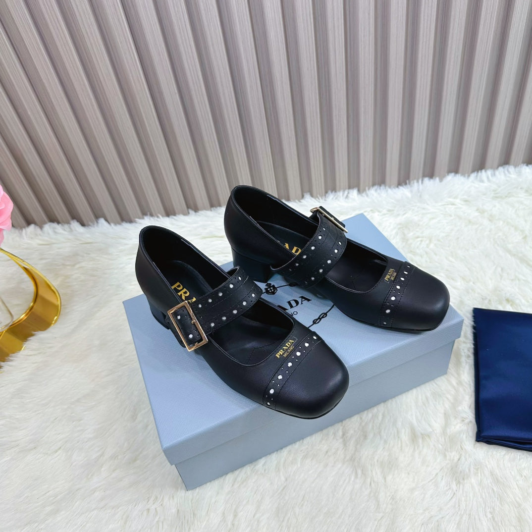 PRADA 26S ROUND TOE MARY JANE 40MM IN BLACK CALFSKIN WITH STUD DETAIL