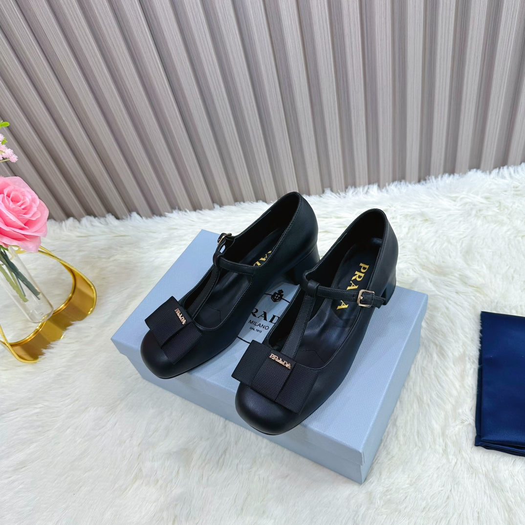 PRADA 26S T-STRAP MARY JANE PUMPS 40MM IN BLACK CALFSKIN WITH BOW