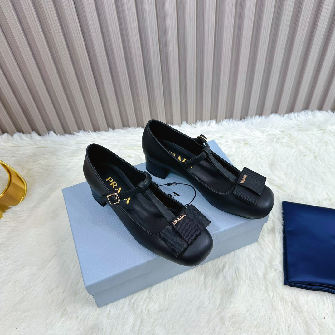 PRADA 26S T-STRAP MARY JANE PUMPS 40MM IN BLACK CALFSKIN WITH BOW