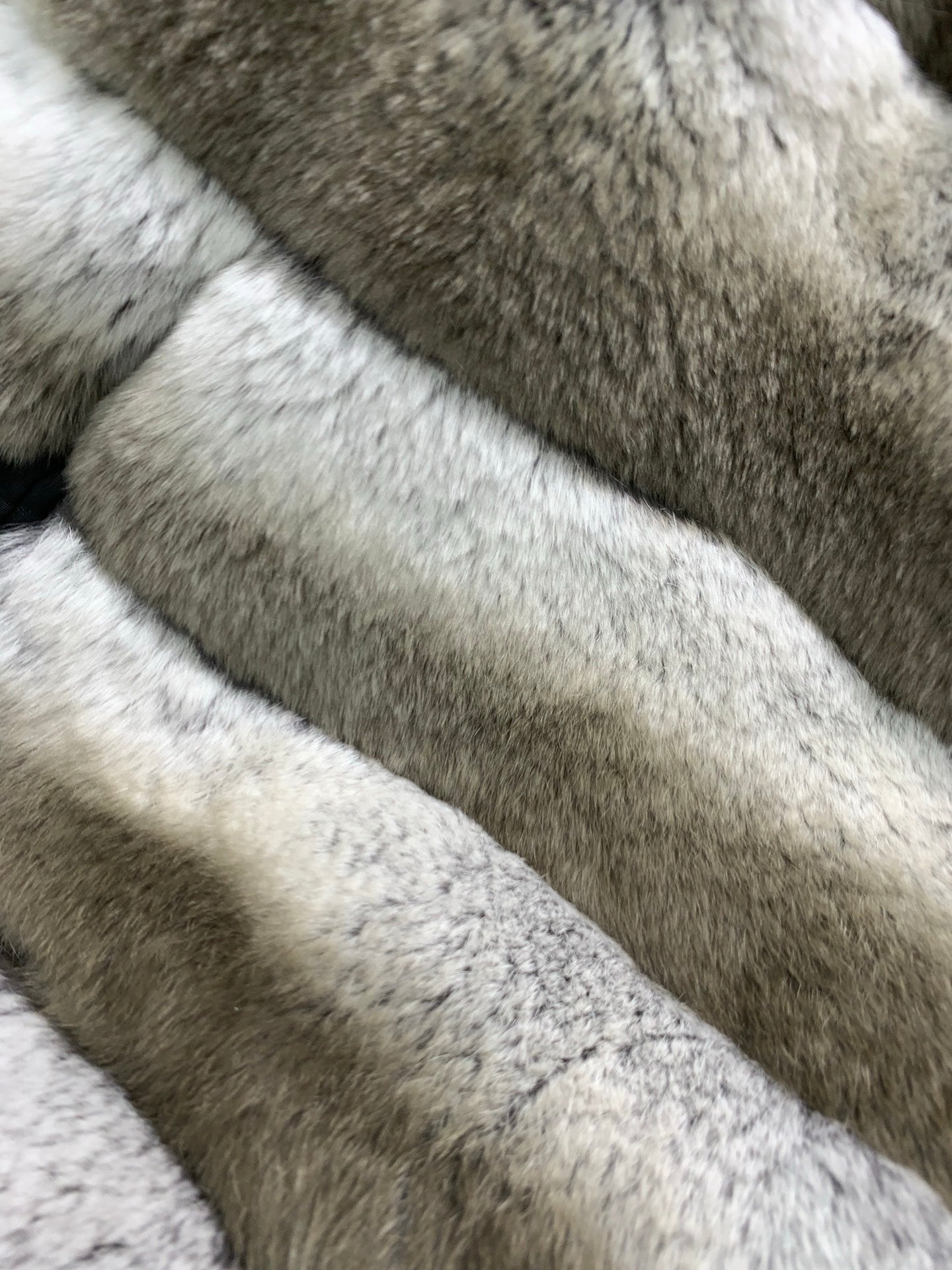 YSL 25S FUR VEST STYLE 223