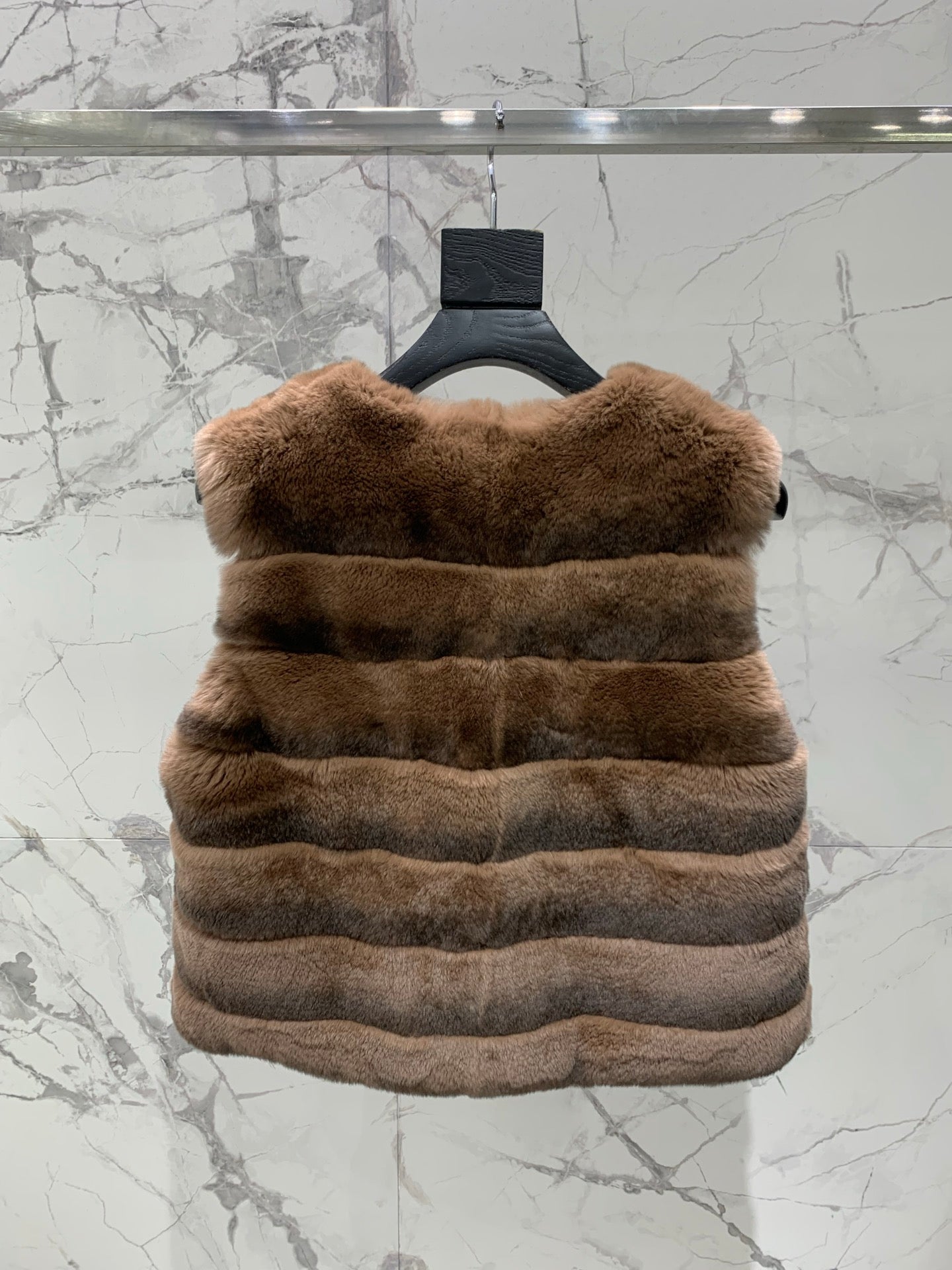 YSL 25S FUR VEST STYLE 224