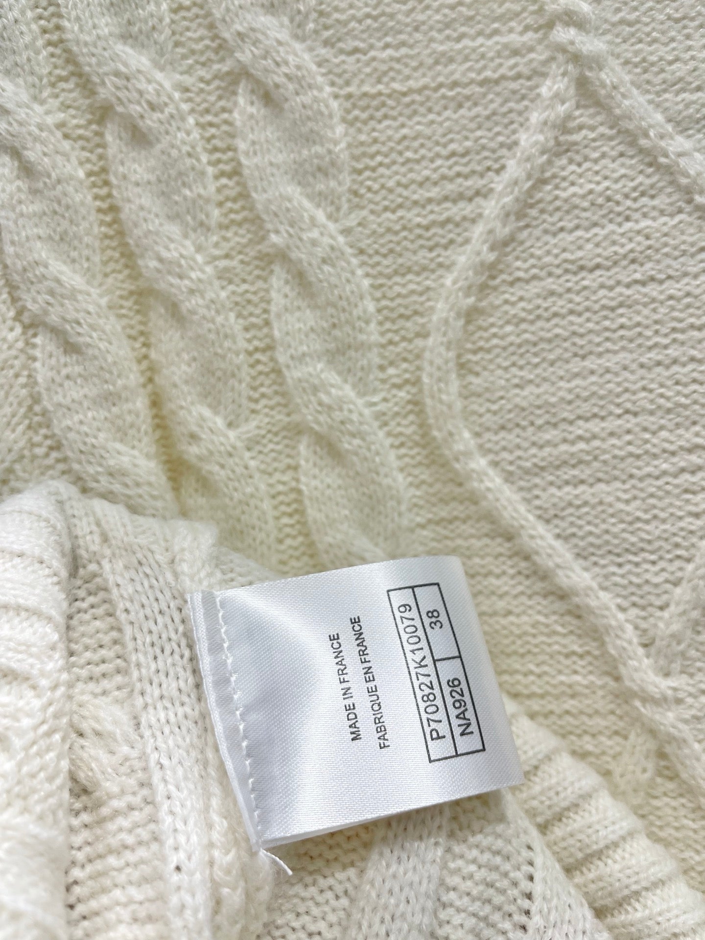 CHANEL 26S LONG-SLEEVE CREWNECK SWEATER 667
