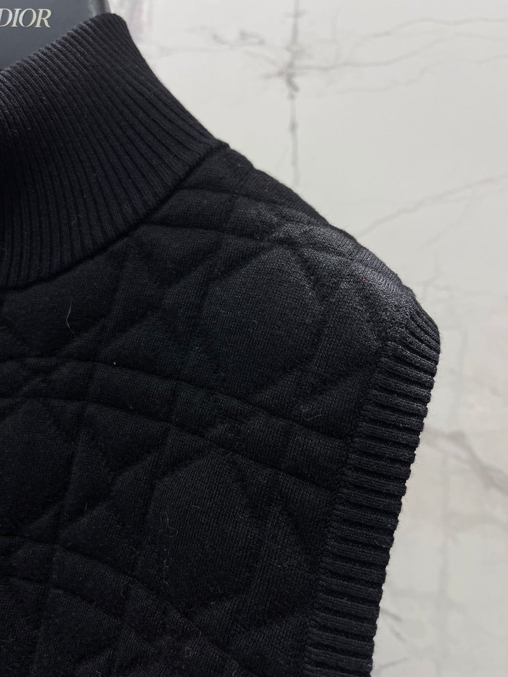 DIOR 26S DIAMOND-PATTERN KNIT VEST 946