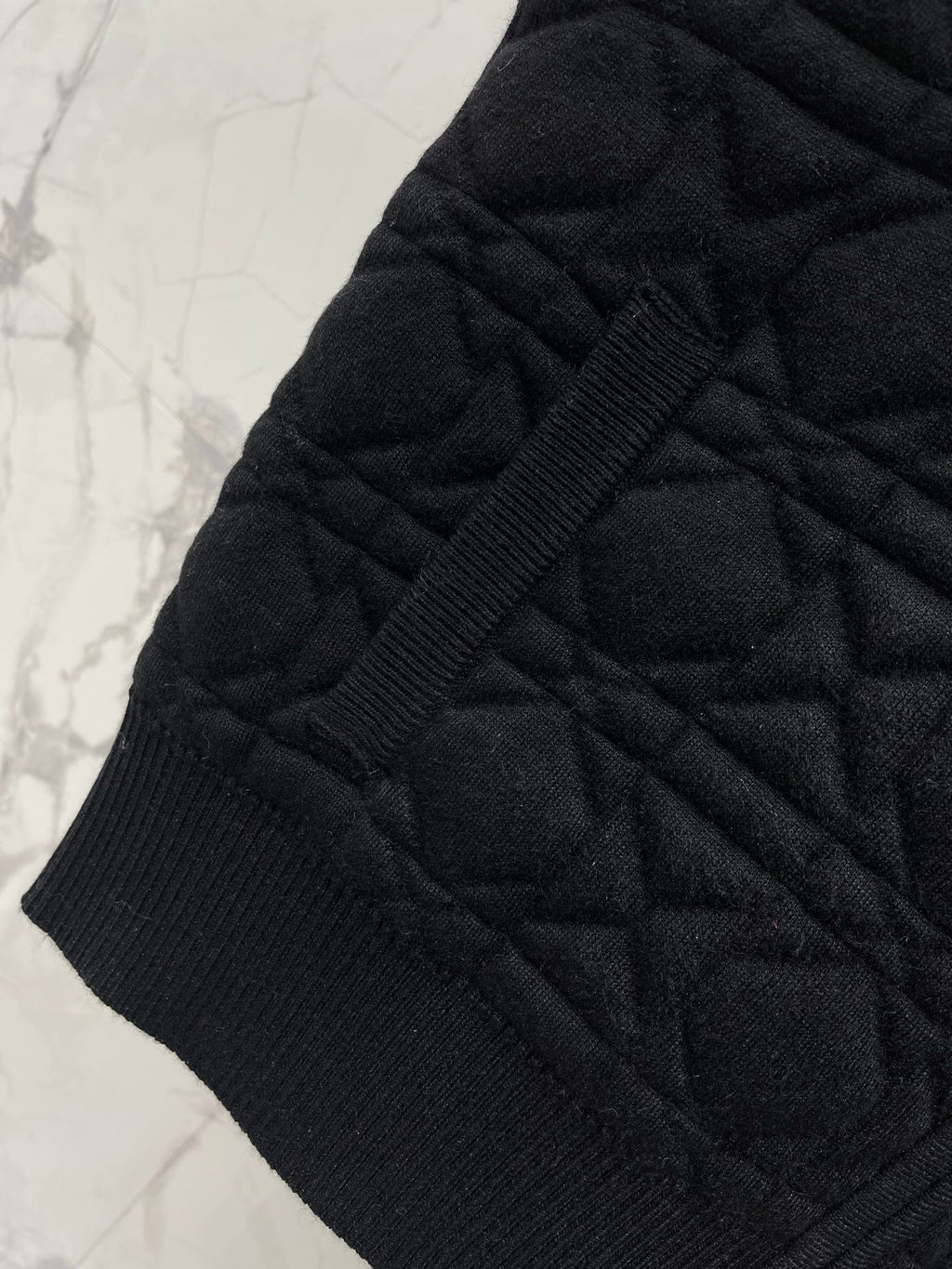 DIOR 26S DIAMOND-PATTERN KNIT VEST 946