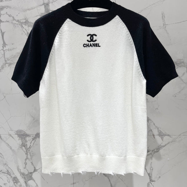CHANEL 26S SHORT-SLEEVE KNIT TOP 957
