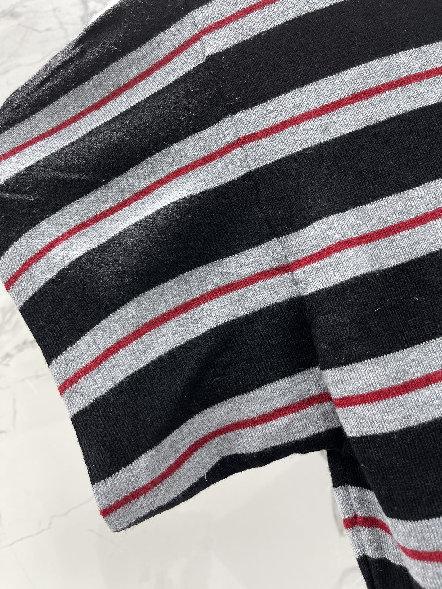 CELINE 26S V NECK SHORT SLEEVE T-SHIRT 206