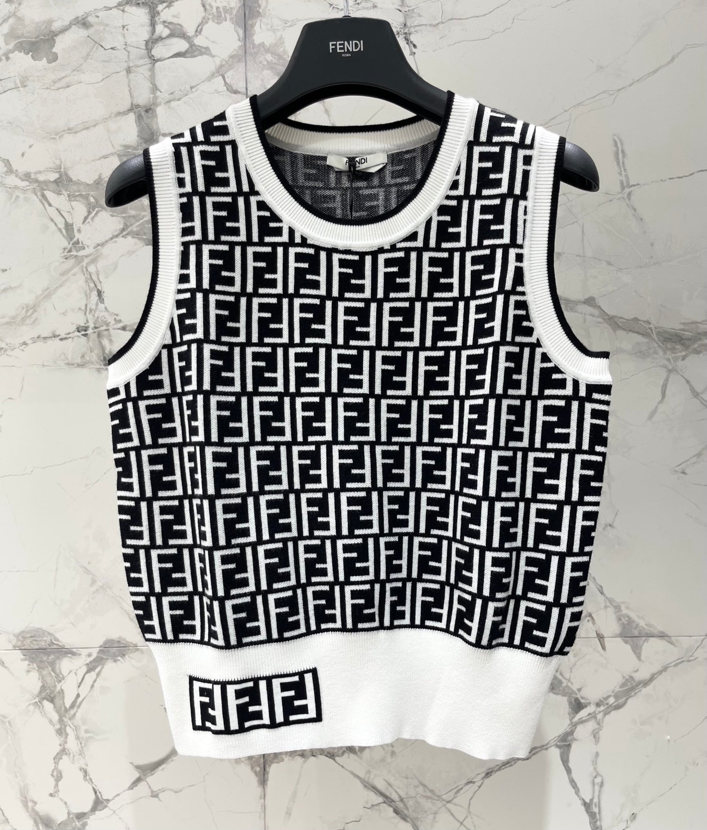 FENDI 26S KNIT TANK TOP 047