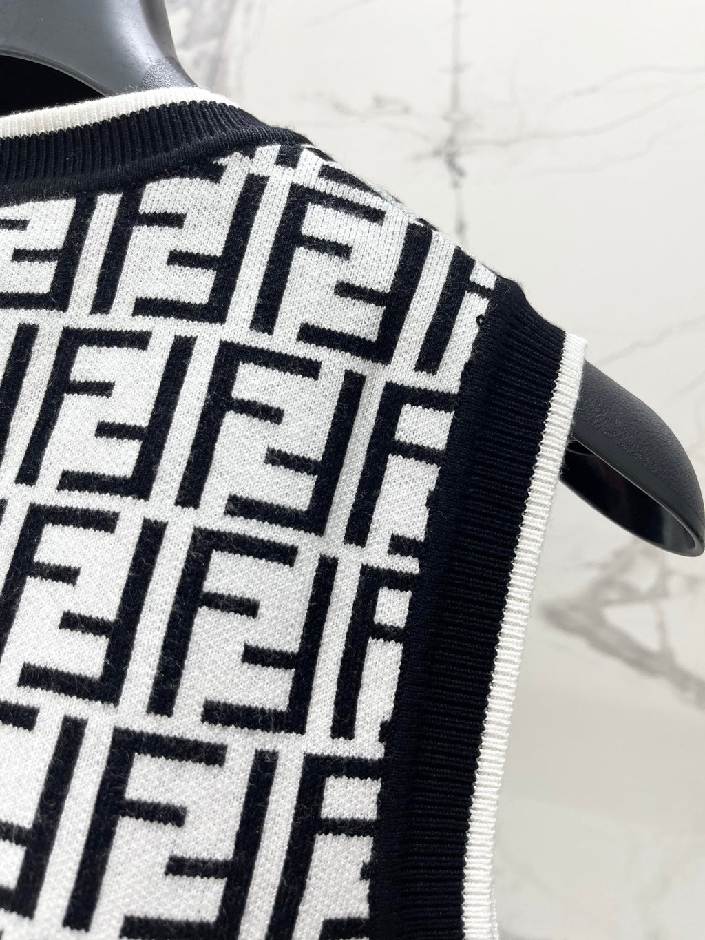 FENDI 26S KNIT TANK TOP 046