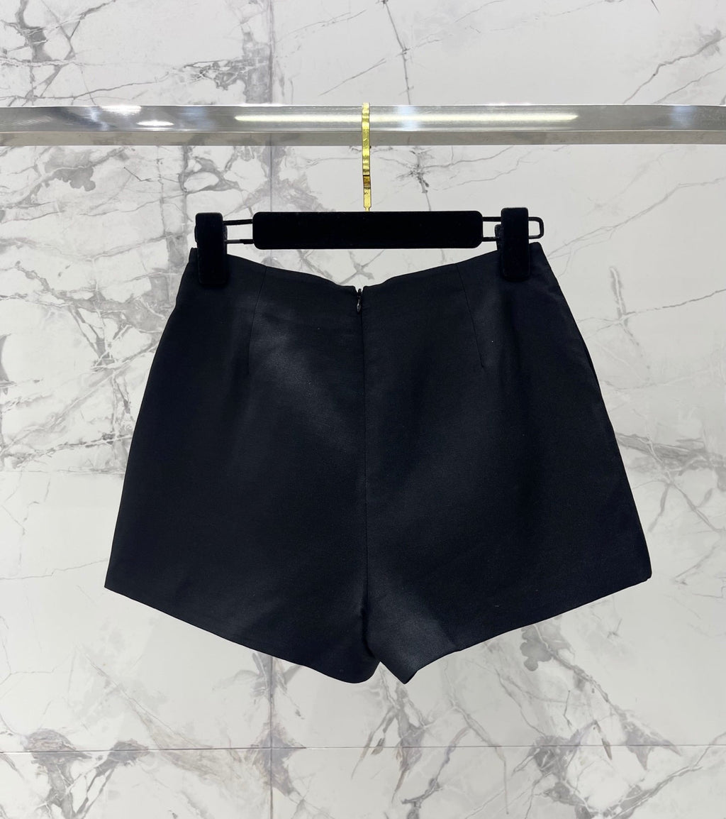 CHANEL 26S HIGH-WAIST SHORTS STYLE 1124