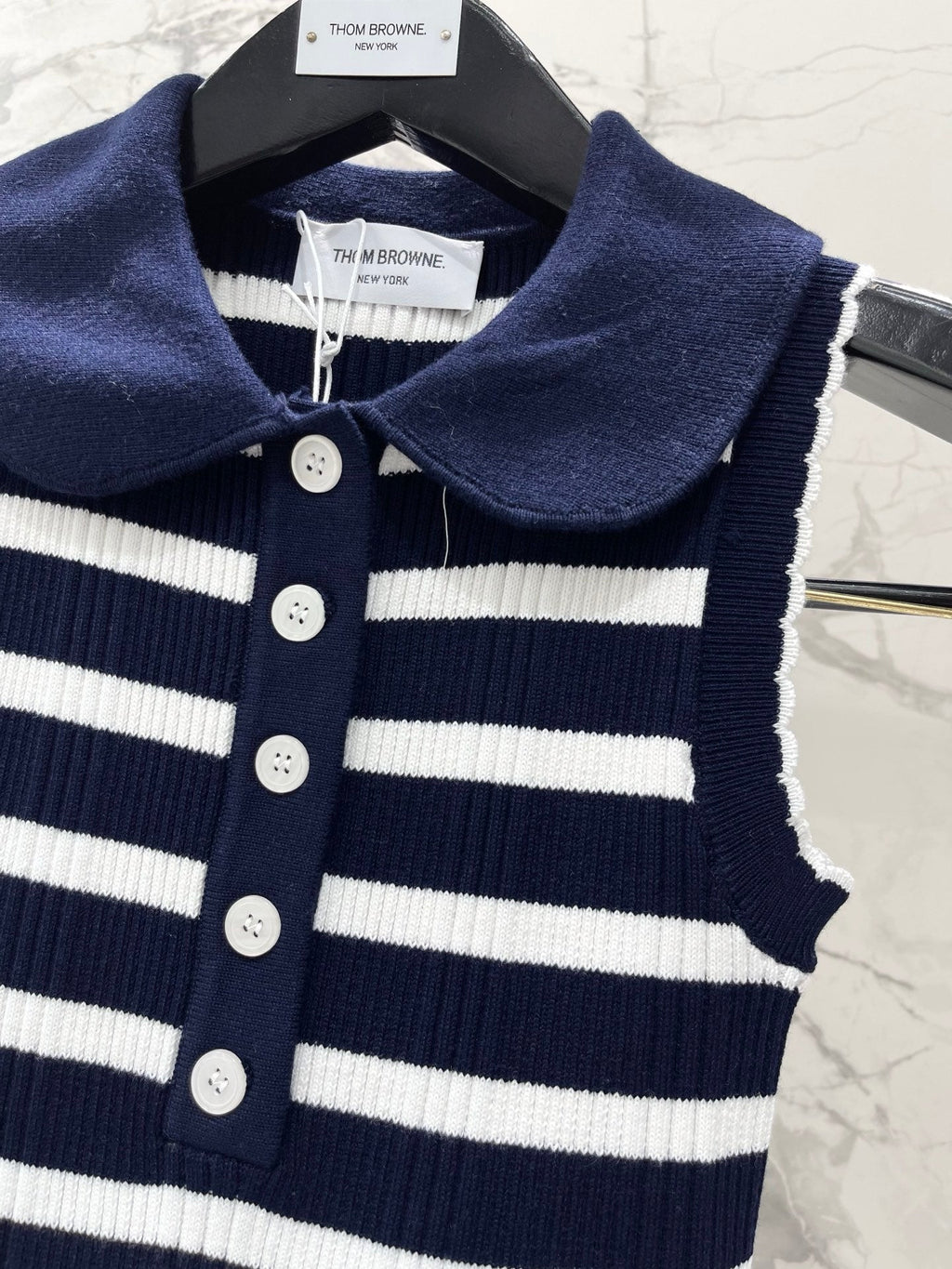 THOM 26S SLEEVELESS POLO KNIT TOP STYLE 255