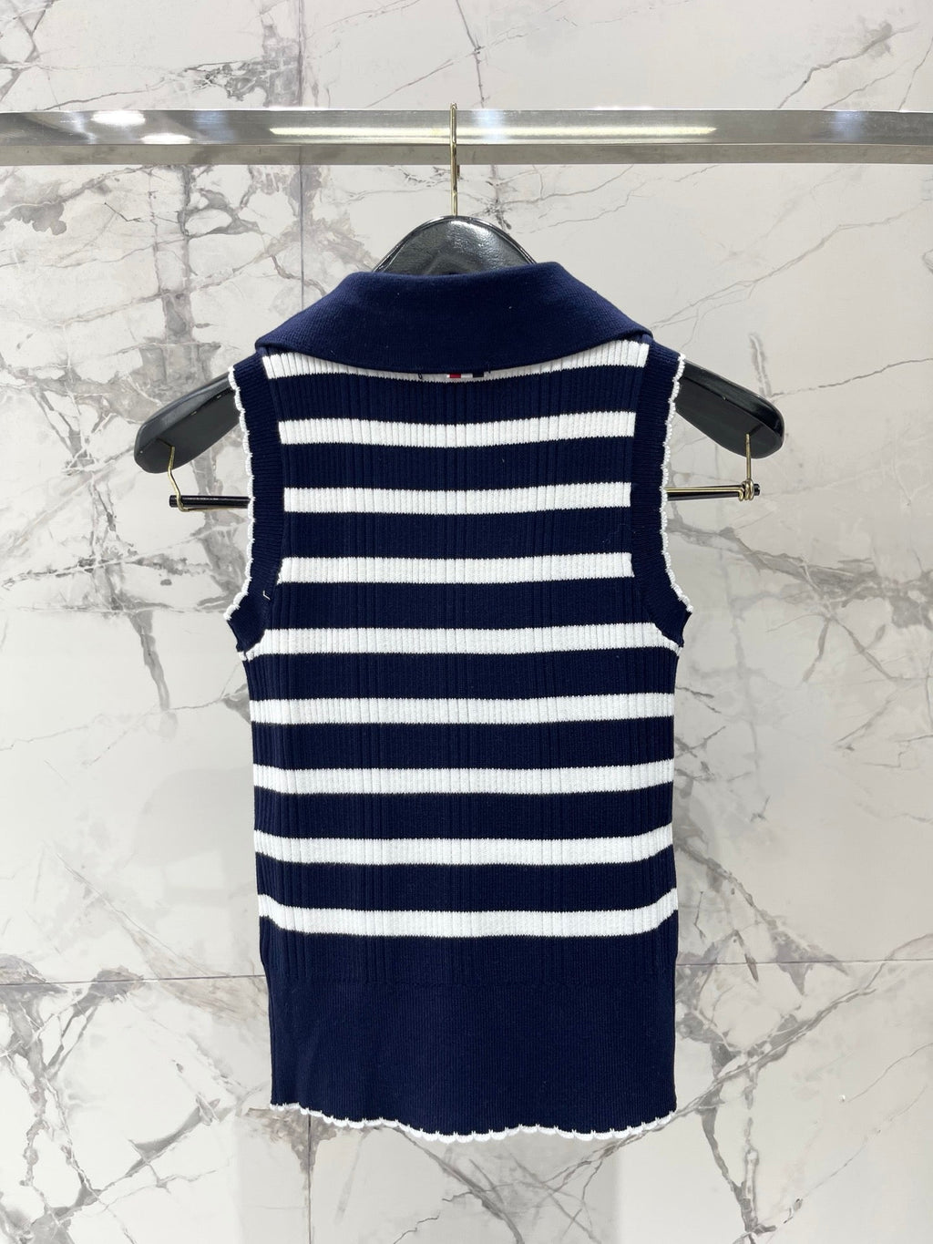 THOM 26S SLEEVELESS POLO KNIT TOP STYLE 255