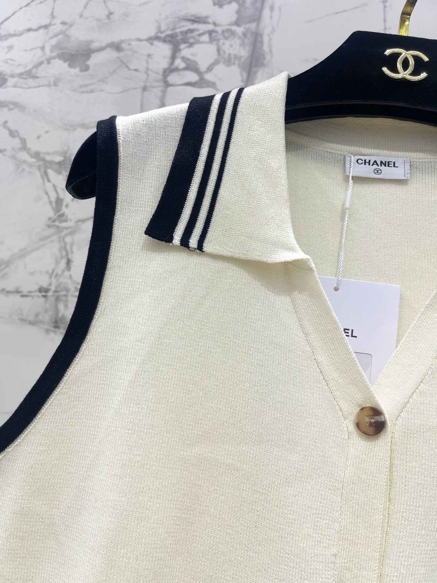 CHANEL 26S SLEEVELESS KNIT TOP 1417