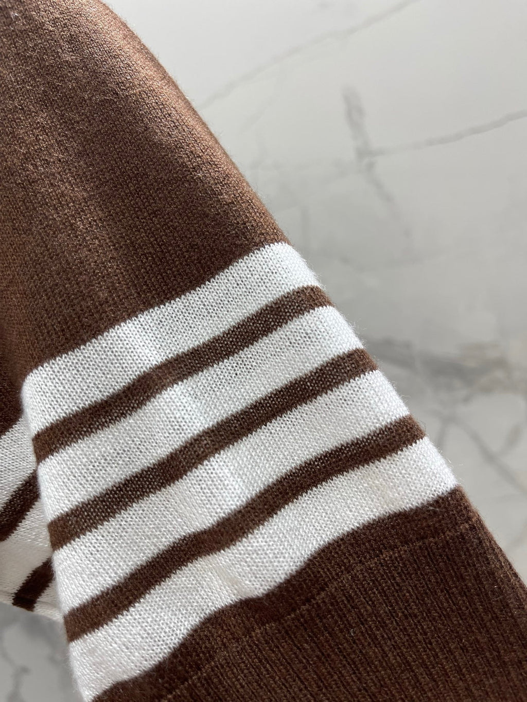 THOM 26S SHORT-SLEEVE KNIT TOP STYLE 224