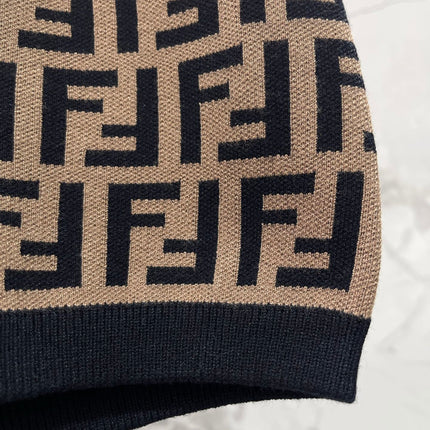 FENDI 26S KNIT SHORTS 237