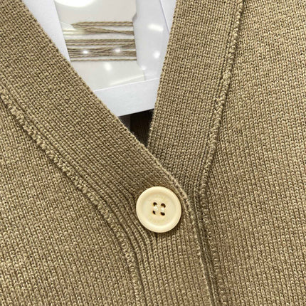 CHANEL 26S V-NECK CARDIGAN 1547
