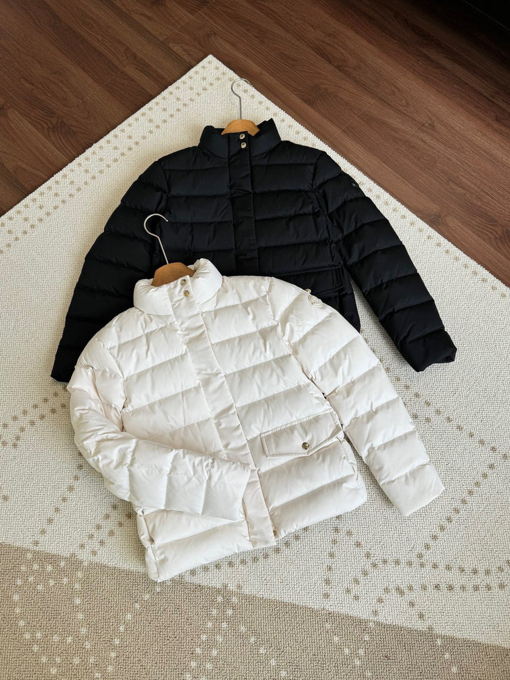 MONCLER 25S LIGHTWEIGHT STAND-COLLAR DOWN JACKET 221