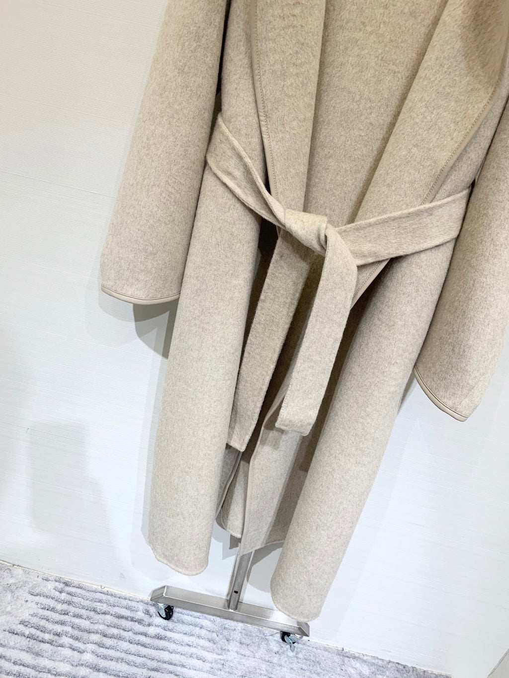 HERMES 25S KNIT HOODED COAT WITH SHEARLING TRIM 216