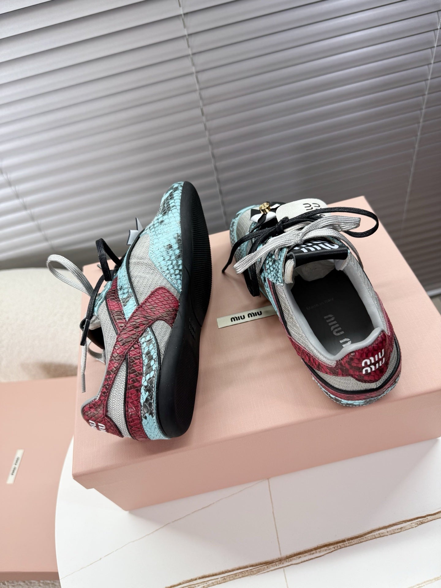 MIUMIU 26S GYMNASIUM SNEAKER IN SILVER FABRIC AND TURQUOISE BLUE SNAKE EFFECT CALFSKIN