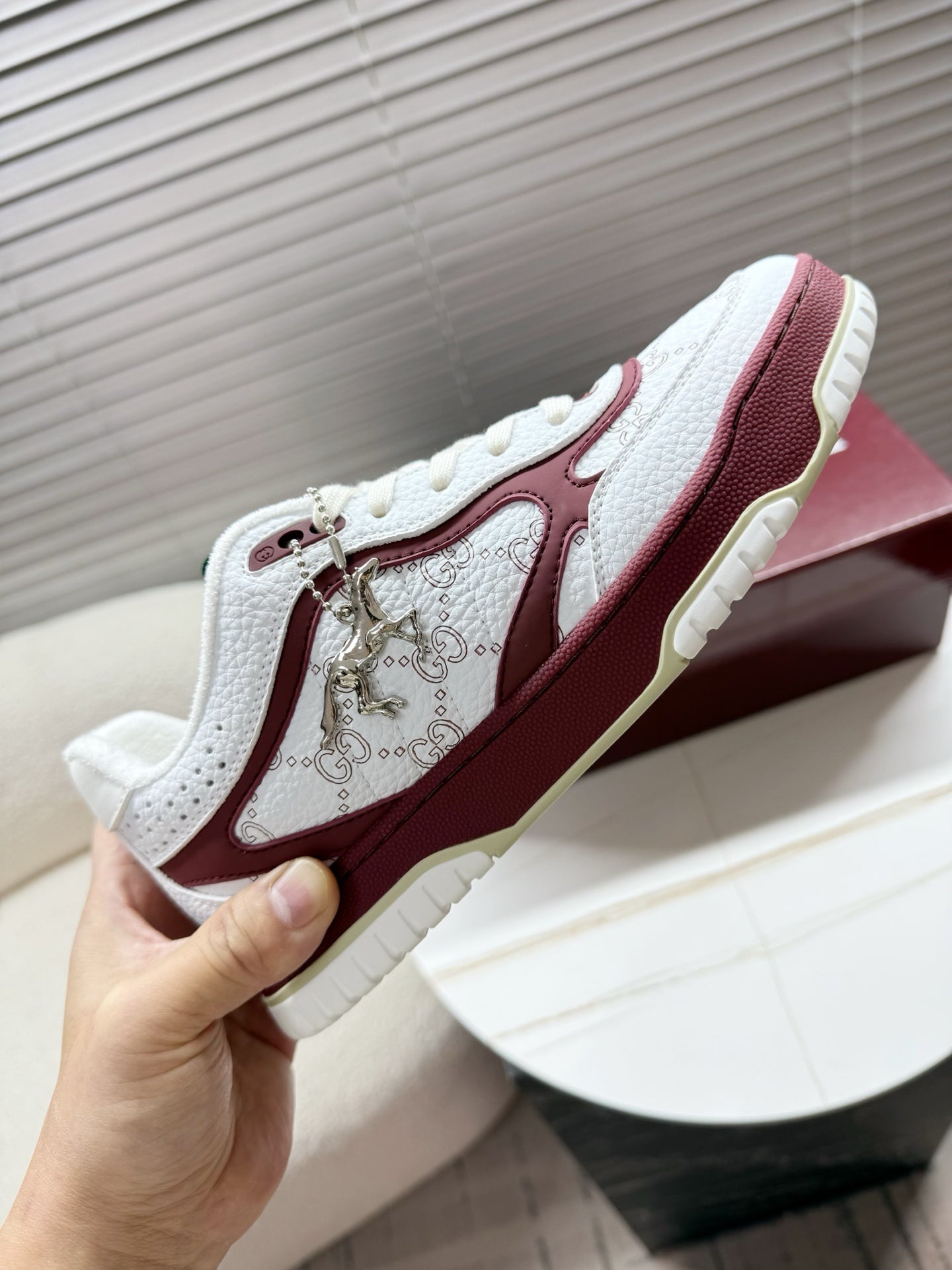 GUCCI 26S MAC80 SNEAKER IN WHITE AND RED LEATHER