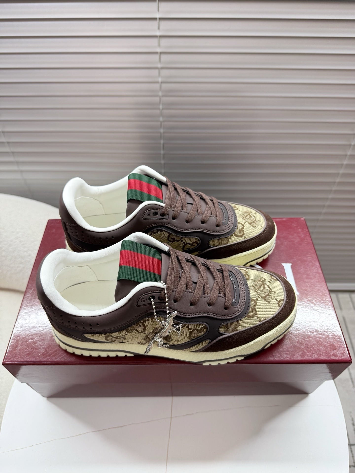 GUCCI 26S MAC80 SNEAKER IN BEIGE CANVAS AND DARK BROWN LEATHER