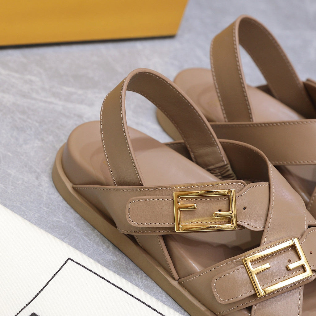 FENDI 26S FLAT SANDALS IN PALE BEIGE CALFSKIN