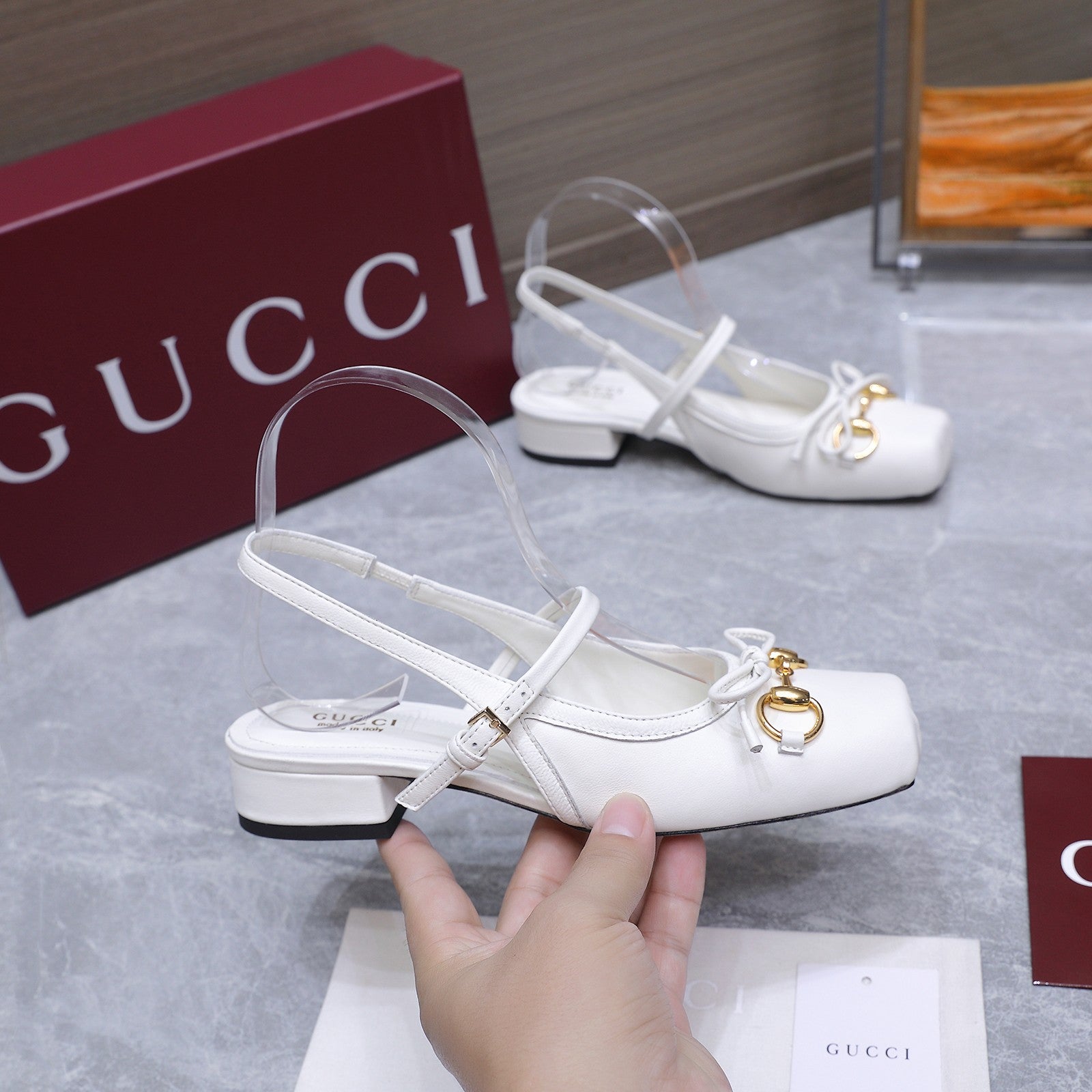 GUCCI 26S SLINGBACK PUMPS IN WHITE CALFSKIN GOLD HARDWARE