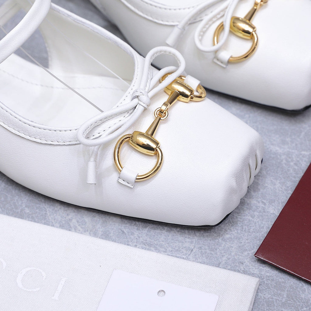 GUCCI 26S SLINGBACK PUMPS IN WHITE CALFSKIN GOLD HARDWARE