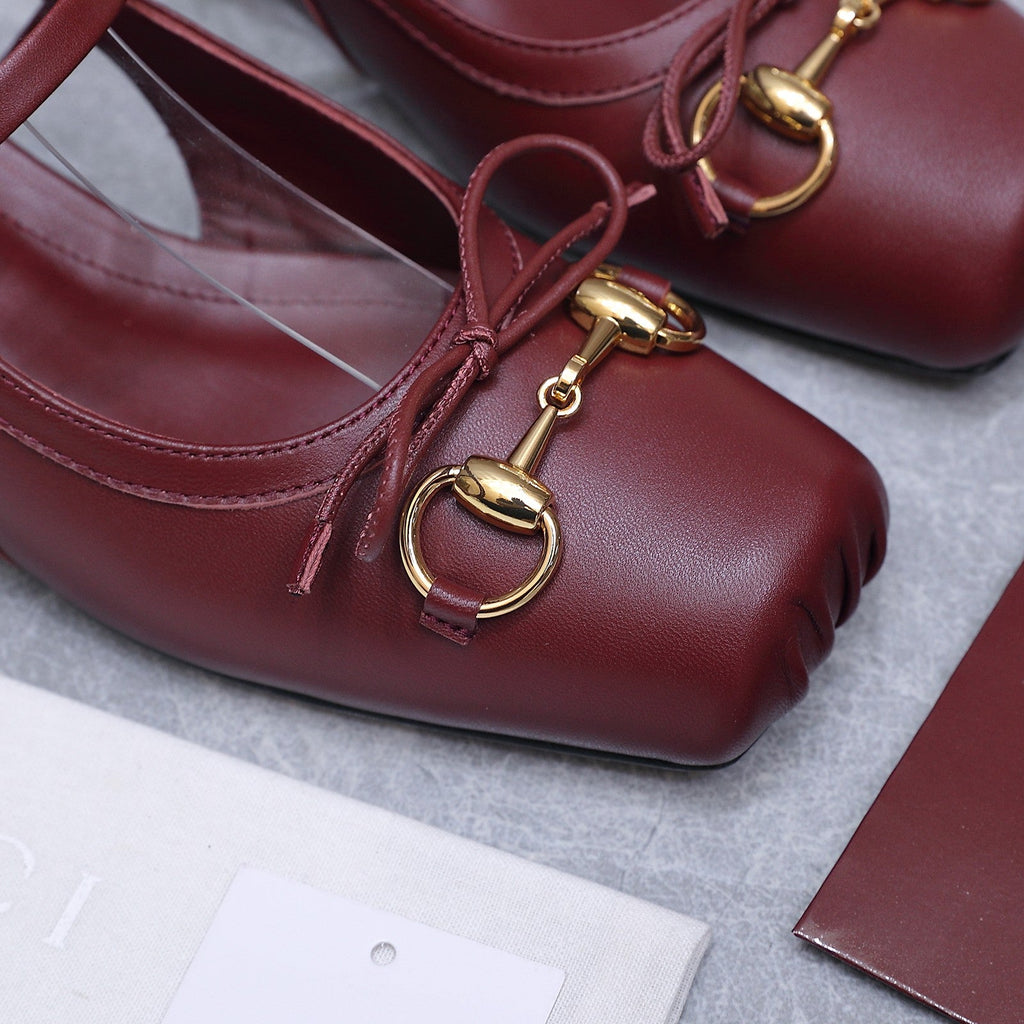 GUCCI 26S SLINGBACK PUMPS IN BURGUNDY RED CALFSKIN GOLD HARDWARE