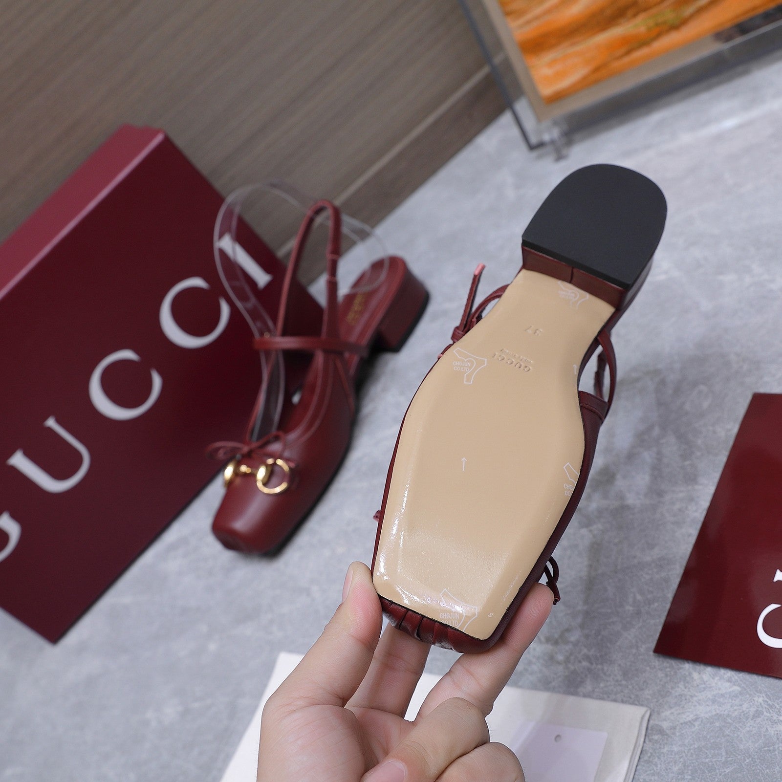 GUCCI 26S SLINGBACK PUMPS IN BURGUNDY RED CALFSKIN GOLD HARDWARE