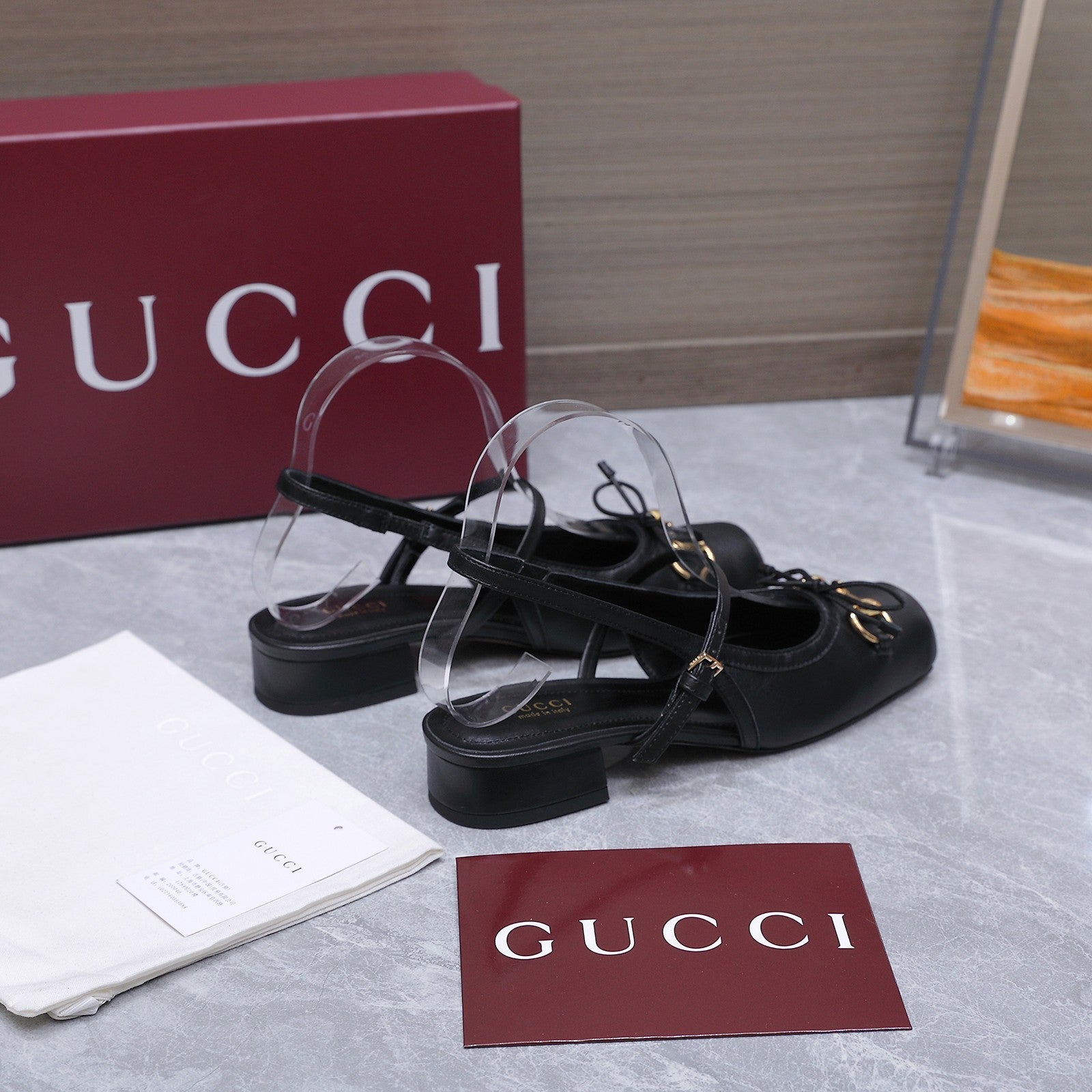 GUCCI 26S SLINGBACK PUMPS IN BLACK CALFSKIN GOLD HARDWARE