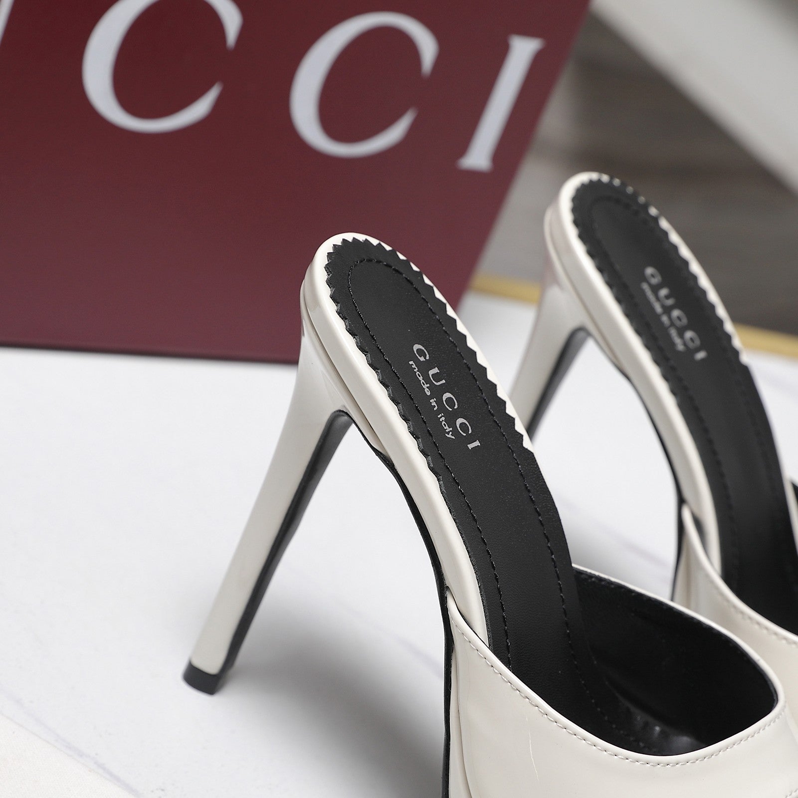 GUCCI 26S HEELED SLIDE SANDALS 120MM IN WHITE PATENT CALFSKIN