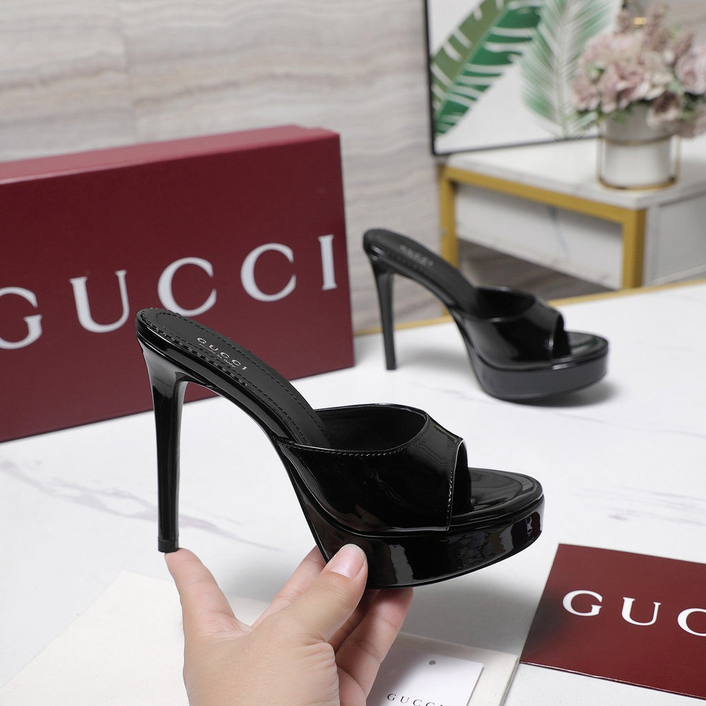 GUCCI 26S HEELED SLIDE SANDALS 120MM IN BLACK PATENT CALFSKIN