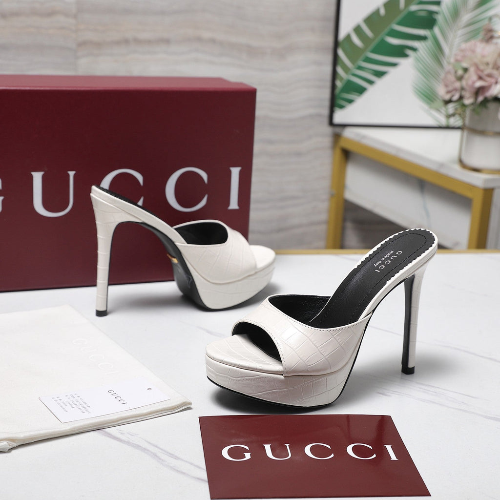 GUCCI 26S HEELED SLIDE SANDALS 120MM IN WHITE CROCODILE EMBOSSED PATENT CALFSKIN