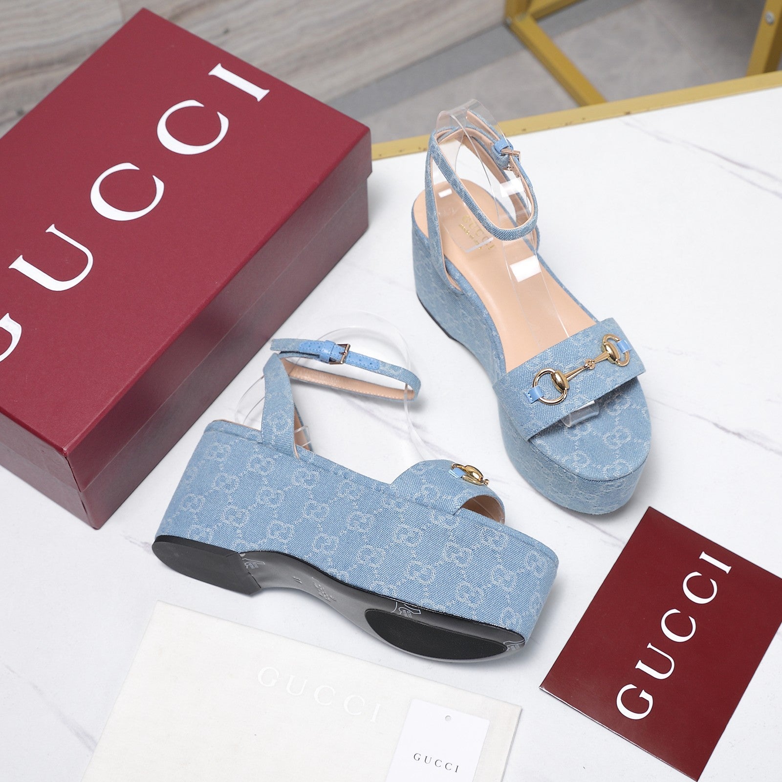 GUCCI 26S WEDGE SANDALS 80 MM IN LIGHT BLUE GG DENIM GOLD HARDWARE