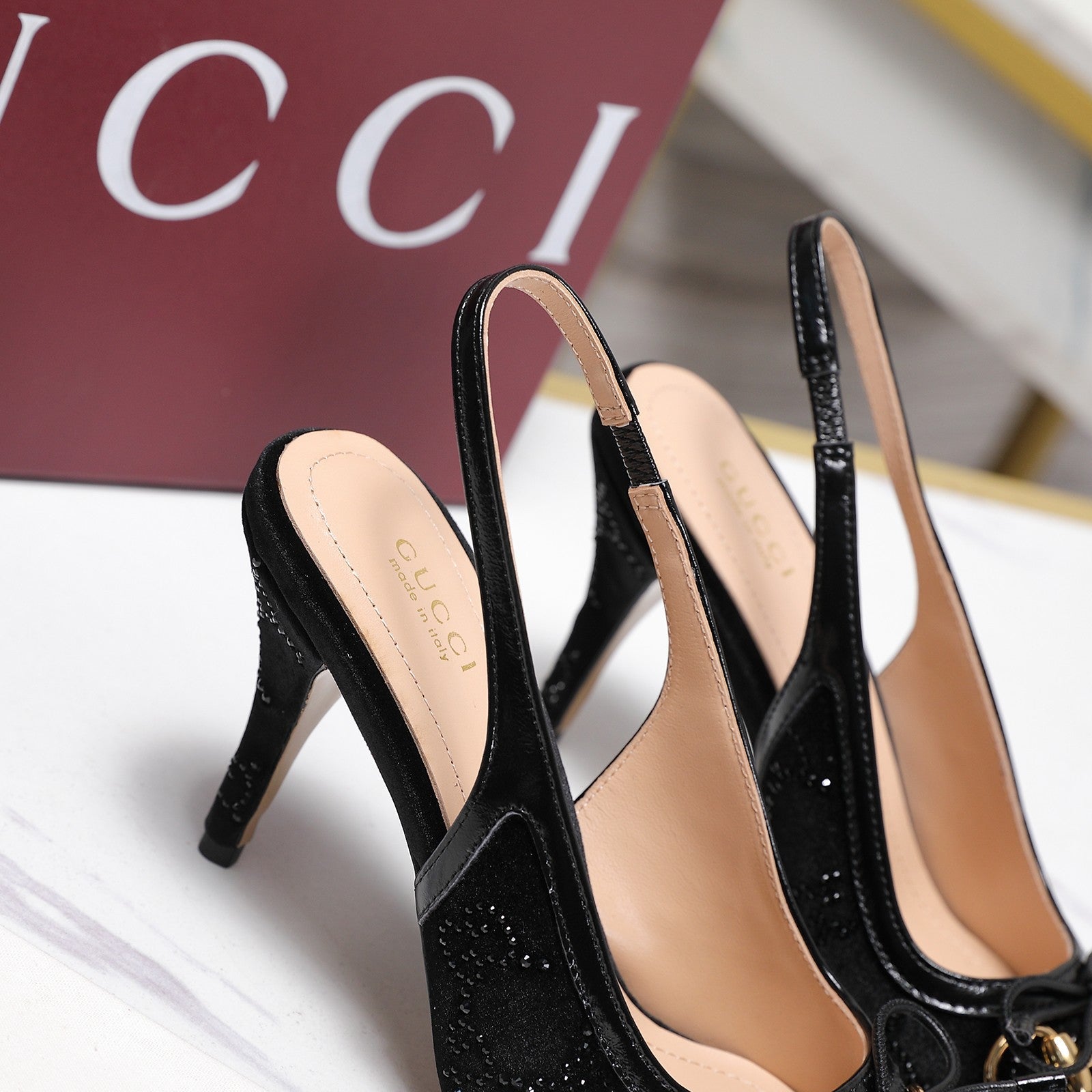 GUCCI 26S SLINGBACK PUMPS 100MM IN BLACK VELVET GOLD HARDWARE WITH BOW
