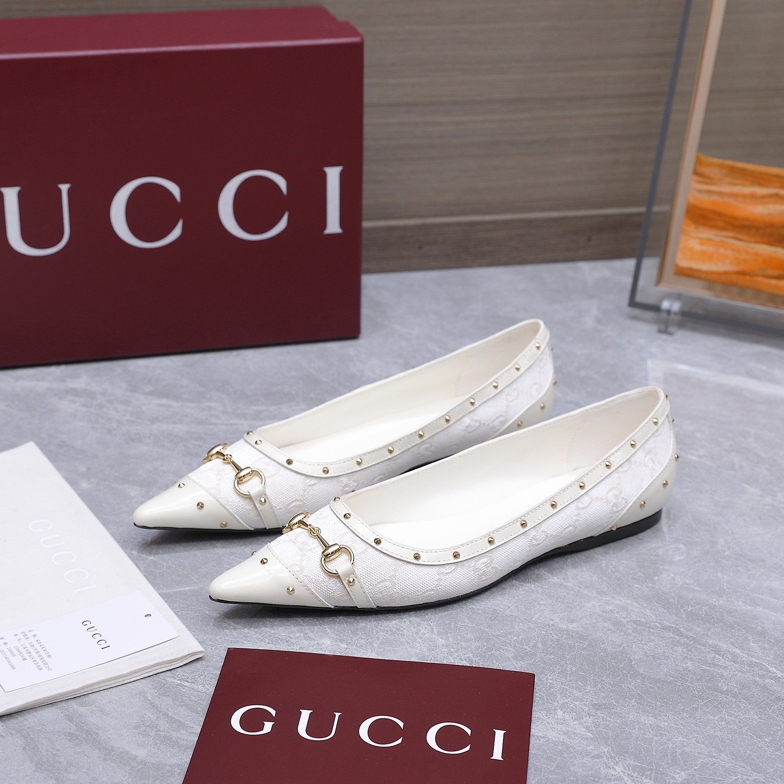 GUCCI 26S SAVOY BALLERINA FLATS IN WHITE CANVAS AND CALFSKIN WITH STUDDED TRIM
