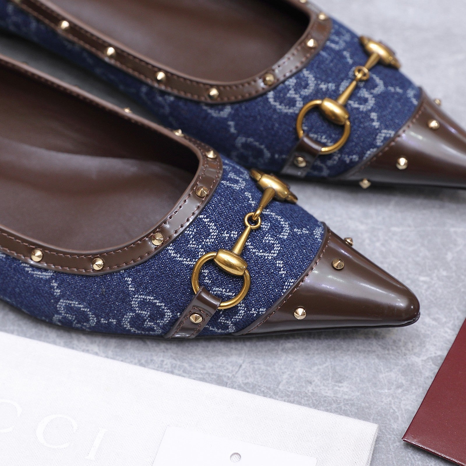 GUCCI 26S SAVOY BALLERINA FLATS IN DARK BLUE CANVAS AND CALFSKIN WITH STUDDED TRIM