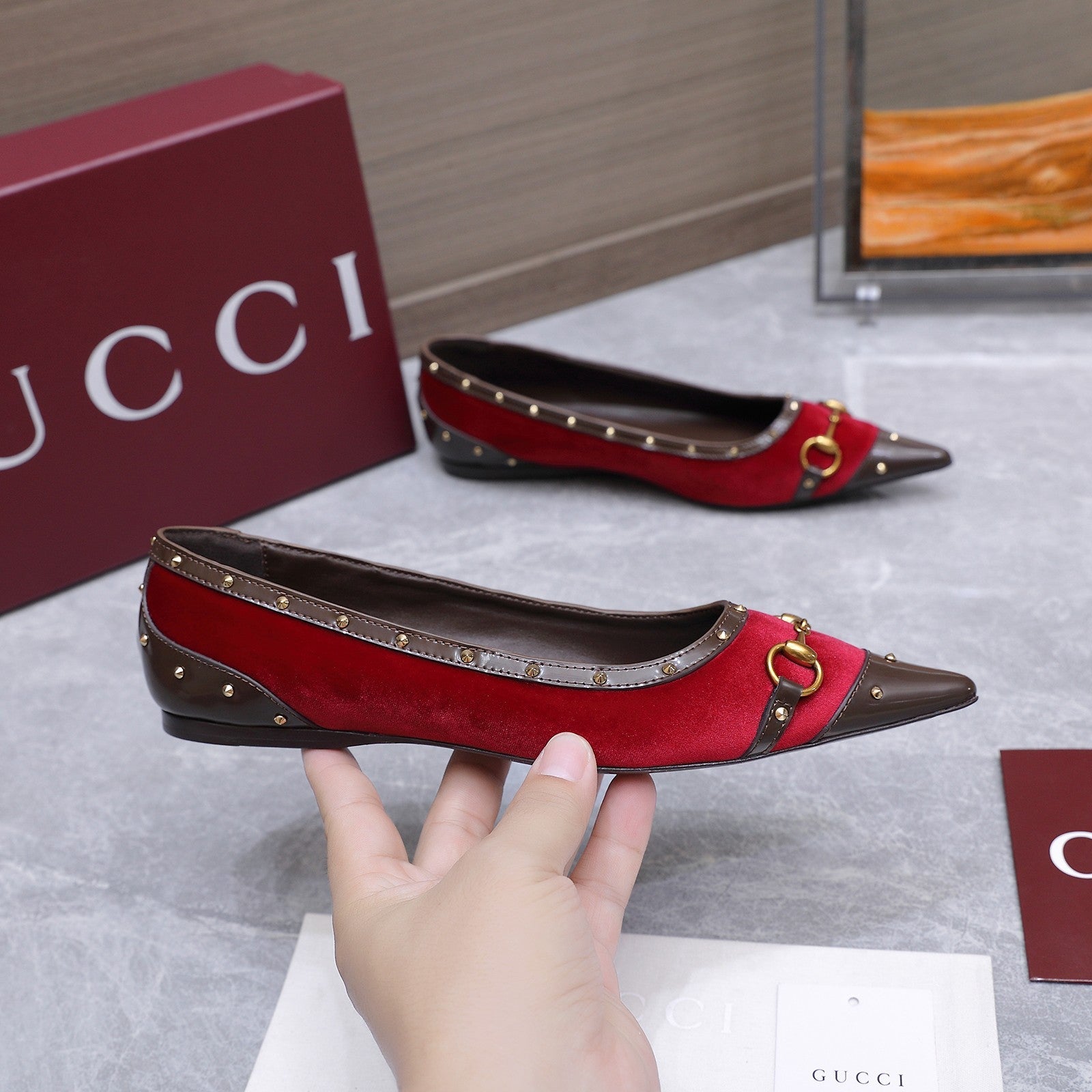 GUCCI 26S SAVOY BALLERINA FLATS IN CRIMSON RED VELVET AND CALFSKIN WITH STUDDED TRIM
