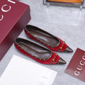 GUCCI 26S SAVOY BALLERINA FLATS IN CRIMSON RED VELVET AND CALFSKIN WITH STUDDED TRIM