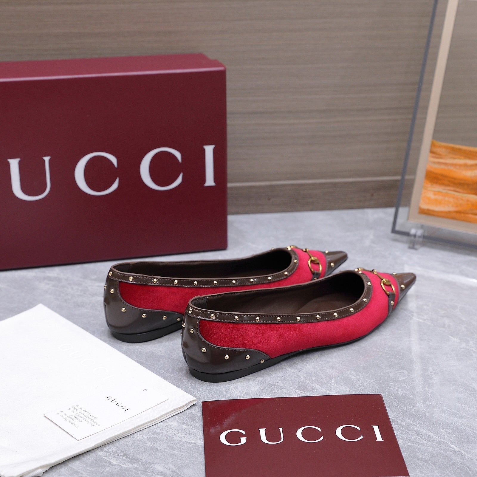GUCCI 26S SAVOY BALLERINA FLATS IN CRIMSON RED VELVET AND CALFSKIN WITH STUDDED TRIM
