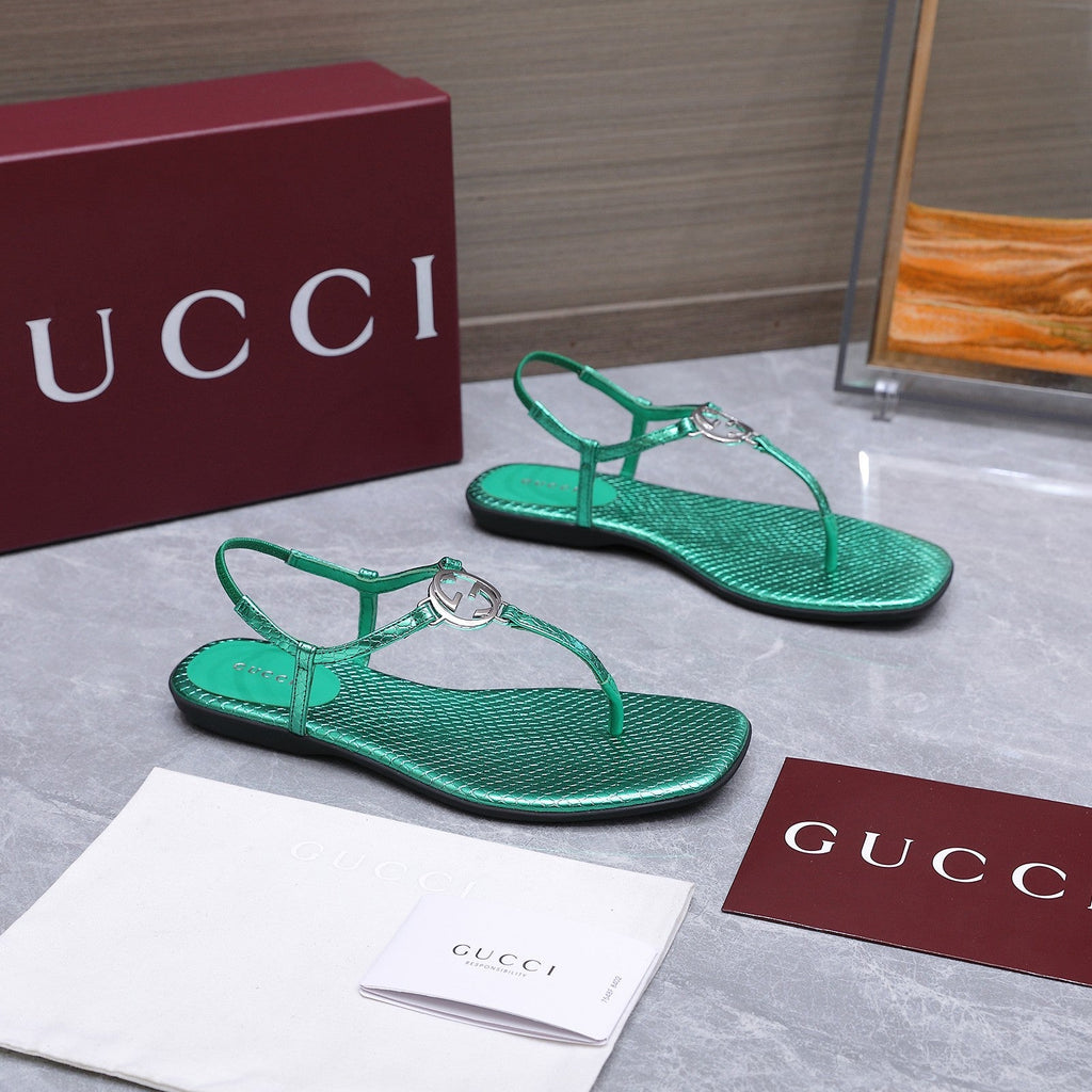 GUCCI 26S INTERLOCKING G THONG SANDALS IN EMERALD GREEN LIZARD EMBOSSED CALFSKIN