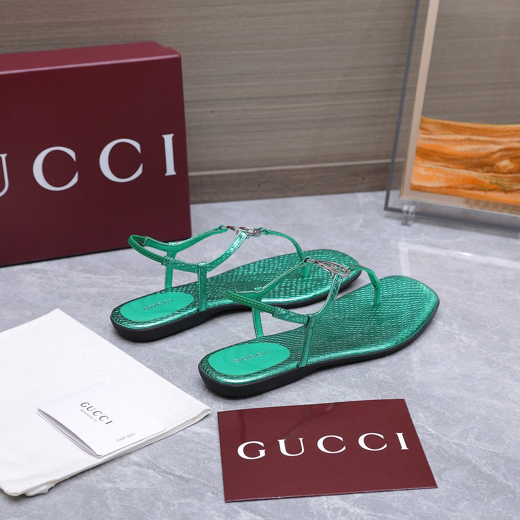GUCCI 26S INTERLOCKING G THONG SANDALS IN EMERALD GREEN LIZARD EMBOSSED CALFSKIN