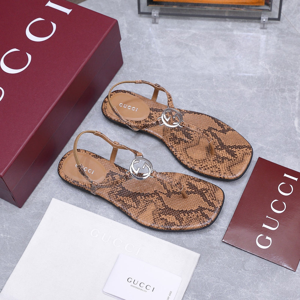GUCCI 26S INTERLOCKING G THONG SANDALS IN BROWN PYTHON PRINT CALFSKIN