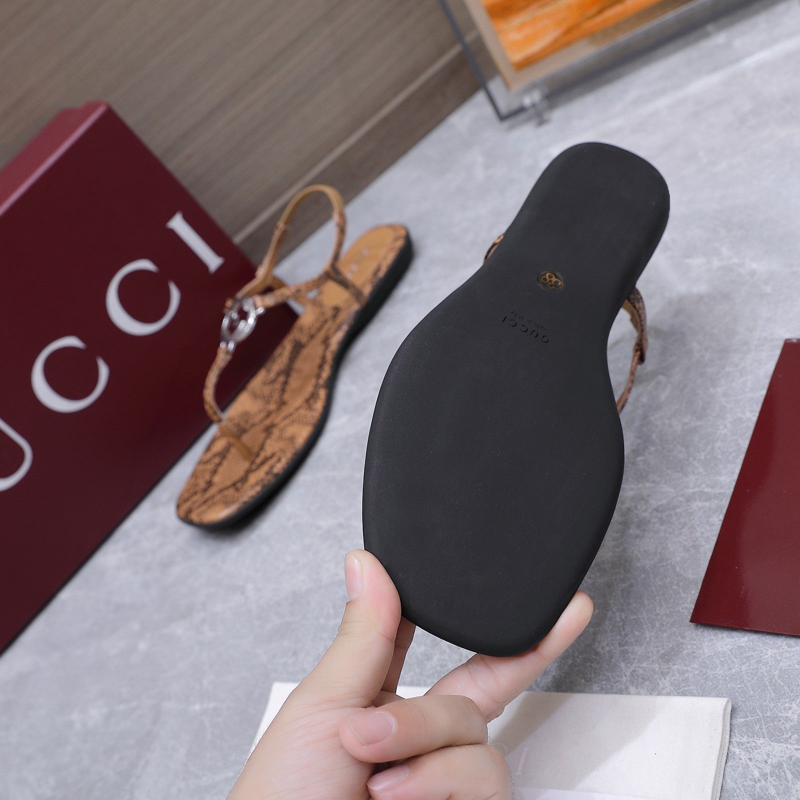 GUCCI 26S INTERLOCKING G THONG SANDALS IN BROWN PYTHON PRINT CALFSKIN