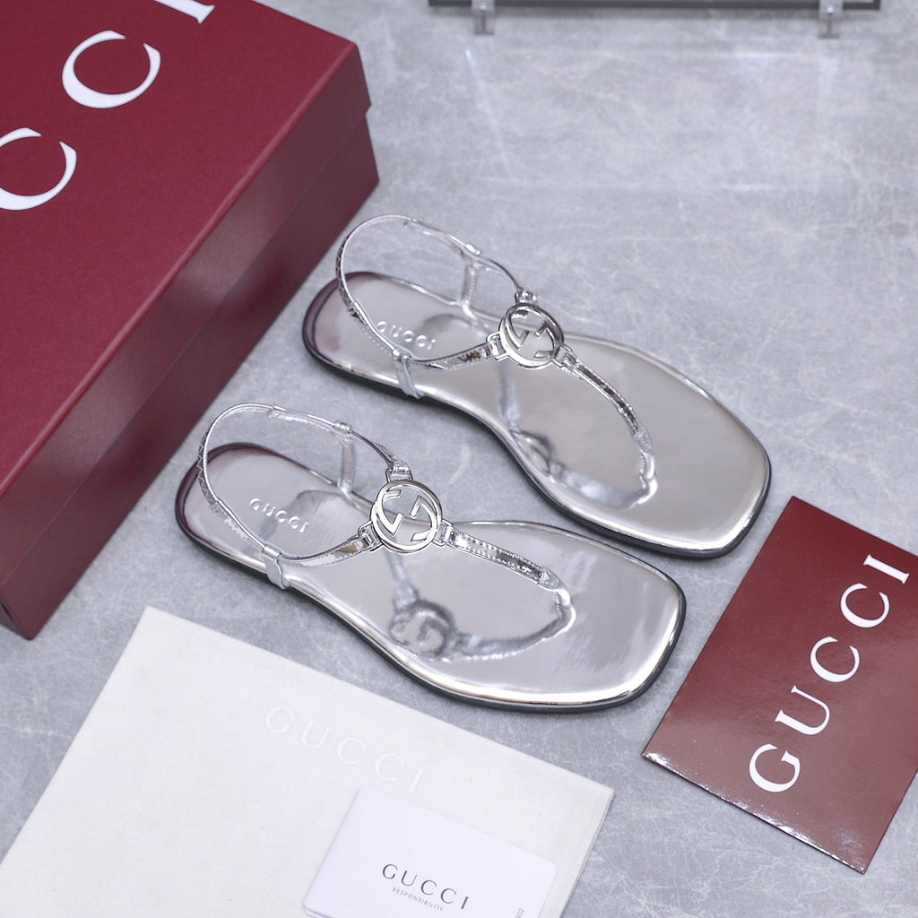 GUCCI 26S INTERLOCKING G THONG SANDALS IN SILVER CALFSKIN